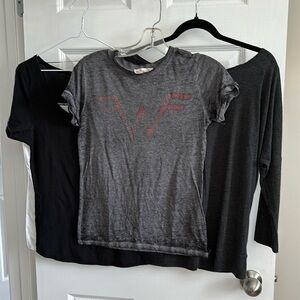 Hollister, Fox & long sleeved shirt, Set of three for the price of on…